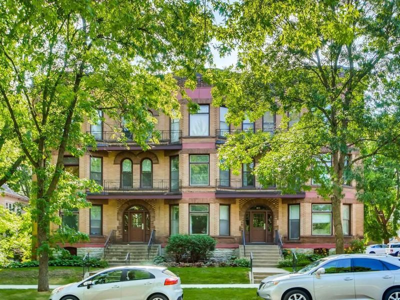 115 Western Ave N #2N, Saint Paul, MN 55102