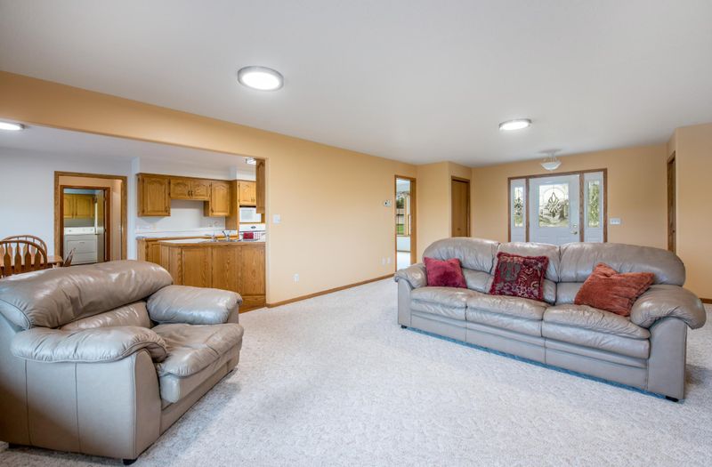 20897 467th Ave, Morris, MN 56267
