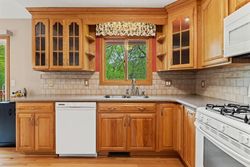 18834 Clear View Dr, Minnetonka, MN 55345