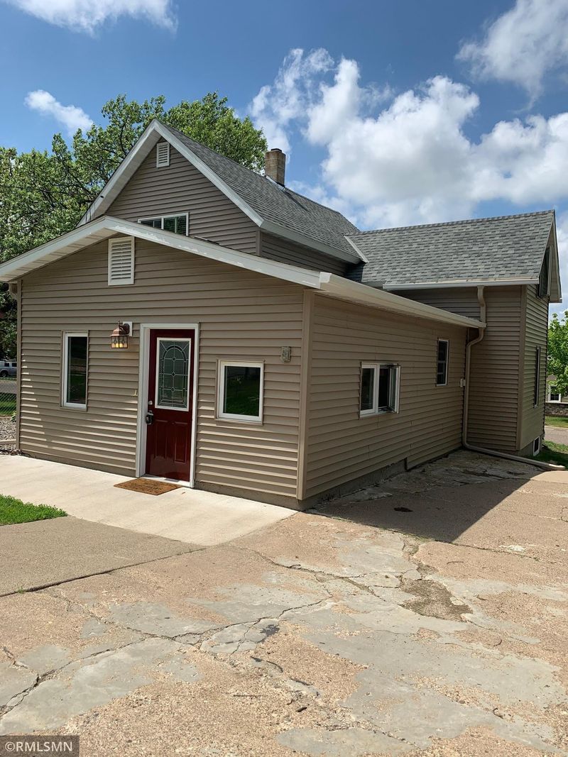 912 7th St NE, Little Falls, MN 56345