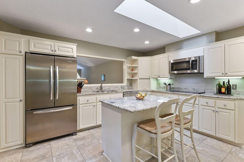 7723 Shaughnessy Rd, Edina, MN 55439