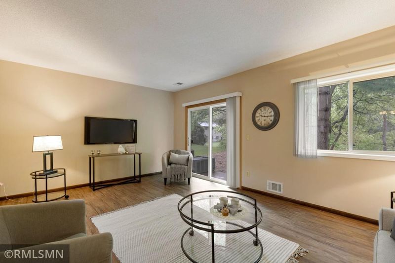 7432 Germane Trl, Apple Valley, MN 55124