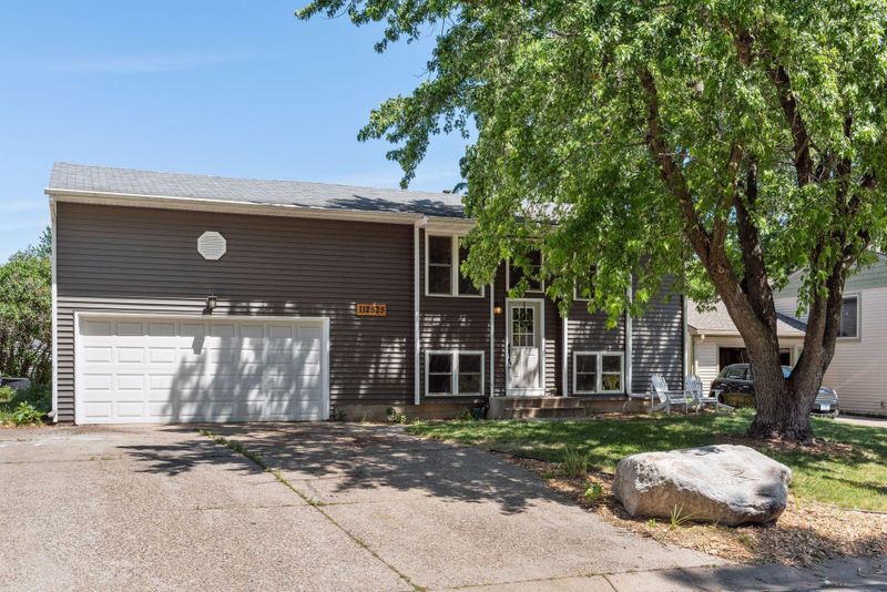 112525 Ramsey Ct, Chaska, MN 55318