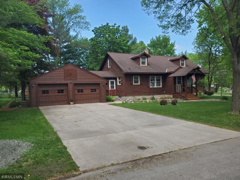 508 Yale Ave S, Litchfield, MN 55355