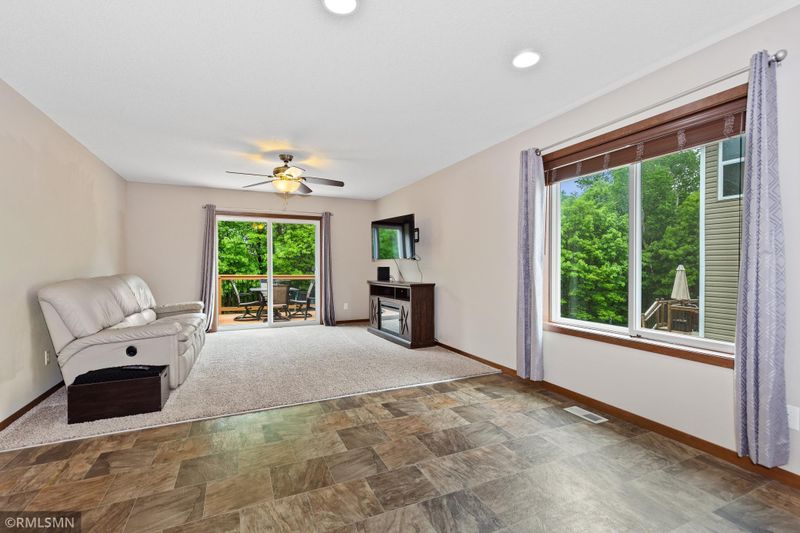 2695 Rushmore Rd, Hastings, MN 55033