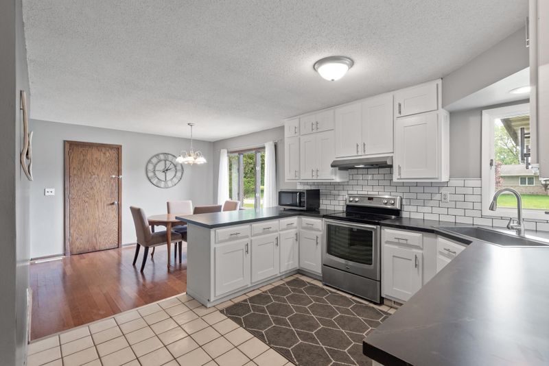511 Ash Ave SE, Montgomery, MN 56069
