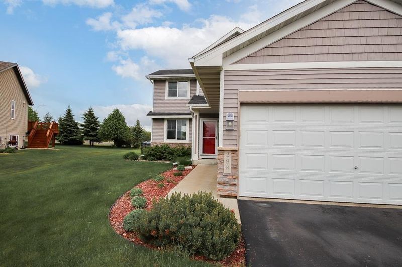 298 Arabian Ave E, Shakopee, MN 55379