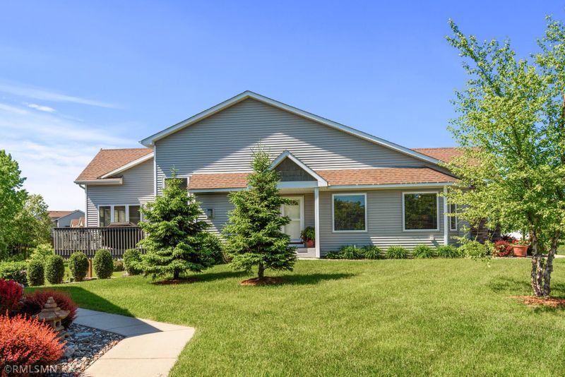 4702 Greenhaven Dr, White Bear Lake, MN 55127