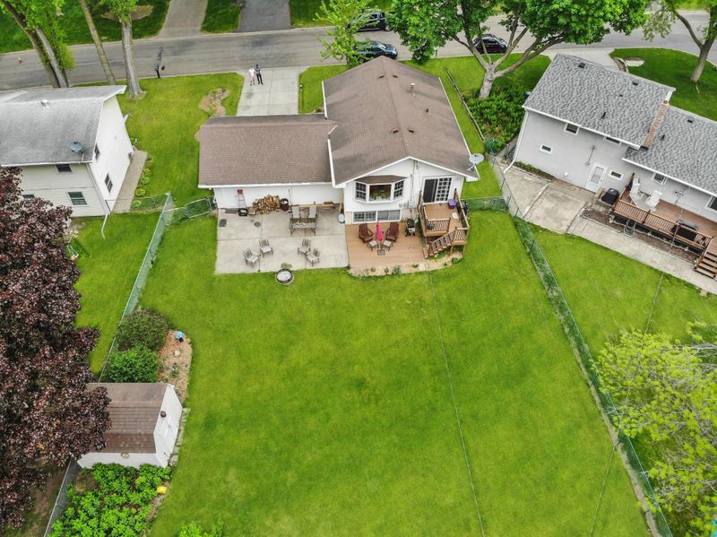 2404 Jansen Ave, White Bear Lake, MN 55110