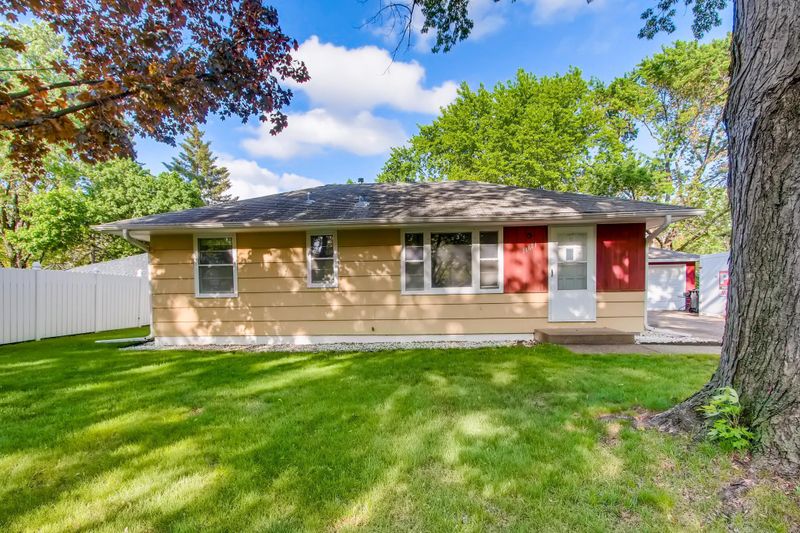 11611 Norway St NW, Coon Rapids, MN 55448