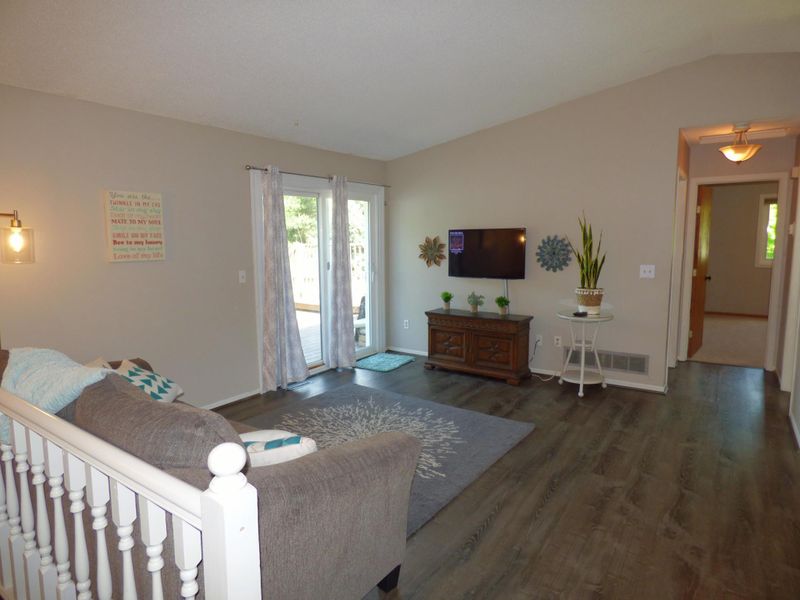 925 Paul Pw NE, Blaine, MN 55434