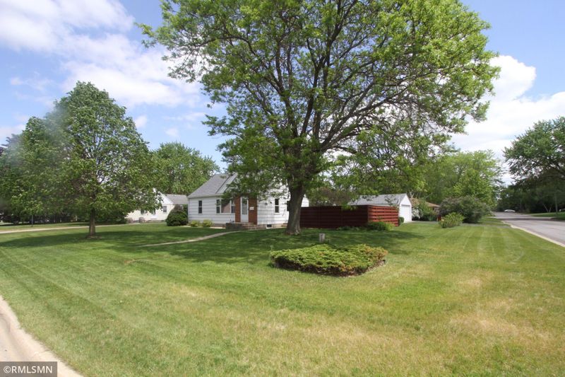 9449 4th Ave S, Bloomington, MN 55420