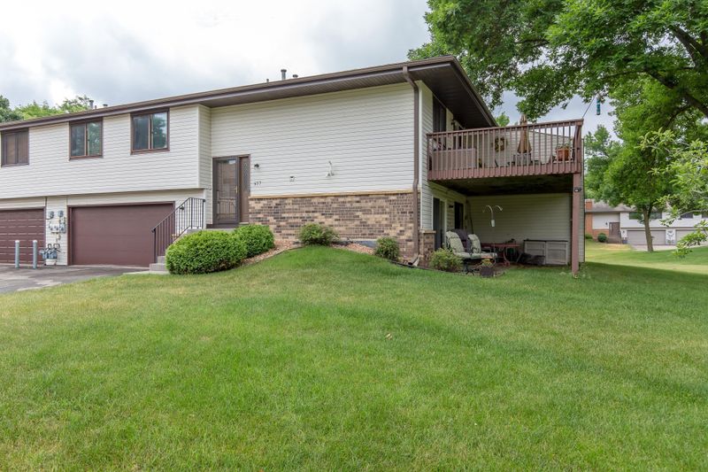 657 E 143rd St, Burnsville, MN 55337