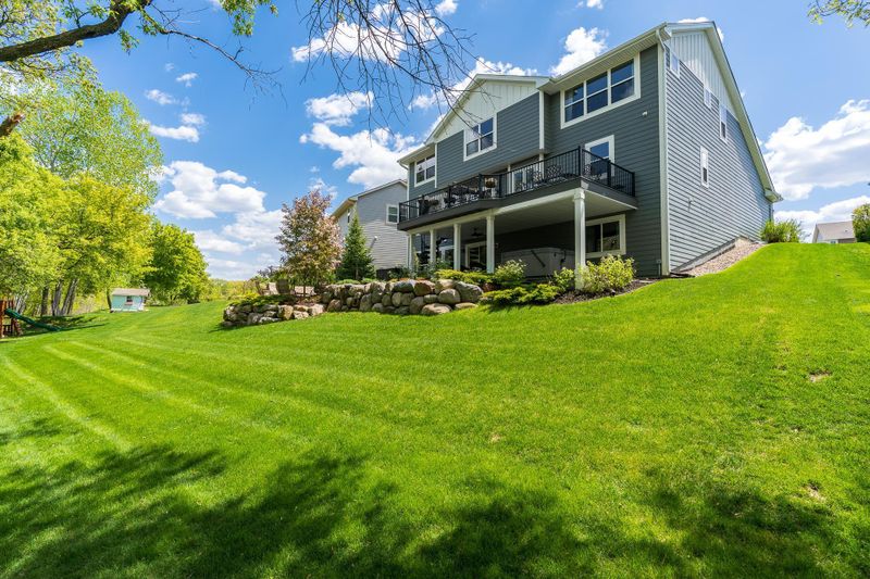 3470 Sawgrass Trl E, Eagan, MN 55123