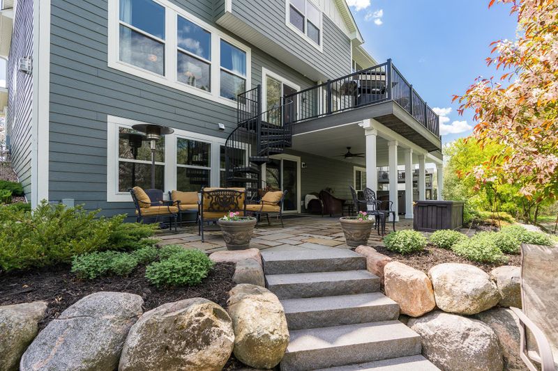 3470 Sawgrass Trl E, Eagan, MN 55123