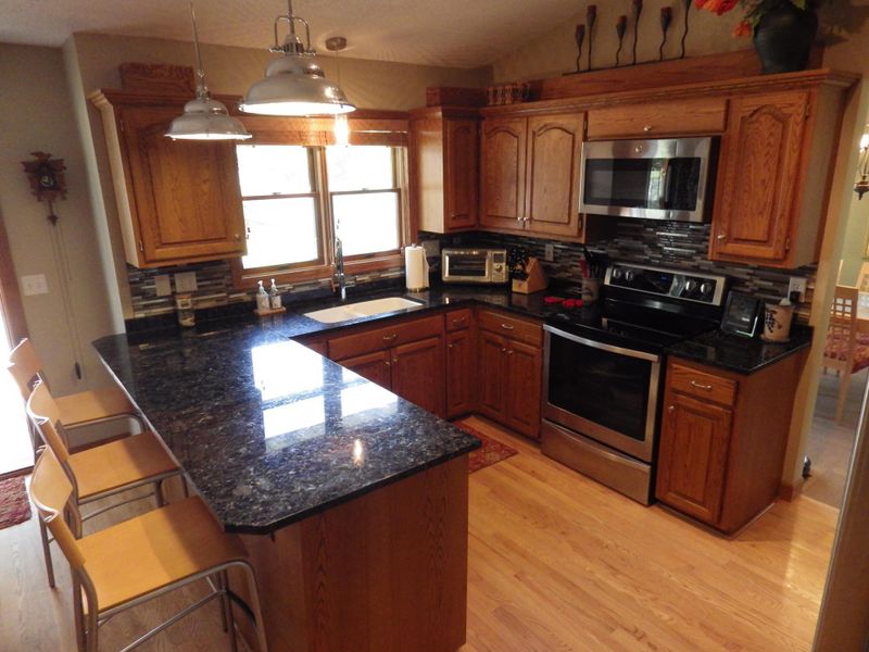 1207 Mill Creek Cir, Saint Cloud, MN 56303