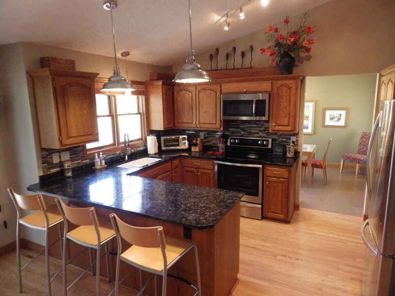 1207 Mill Creek Cir, Saint Cloud, MN 56303