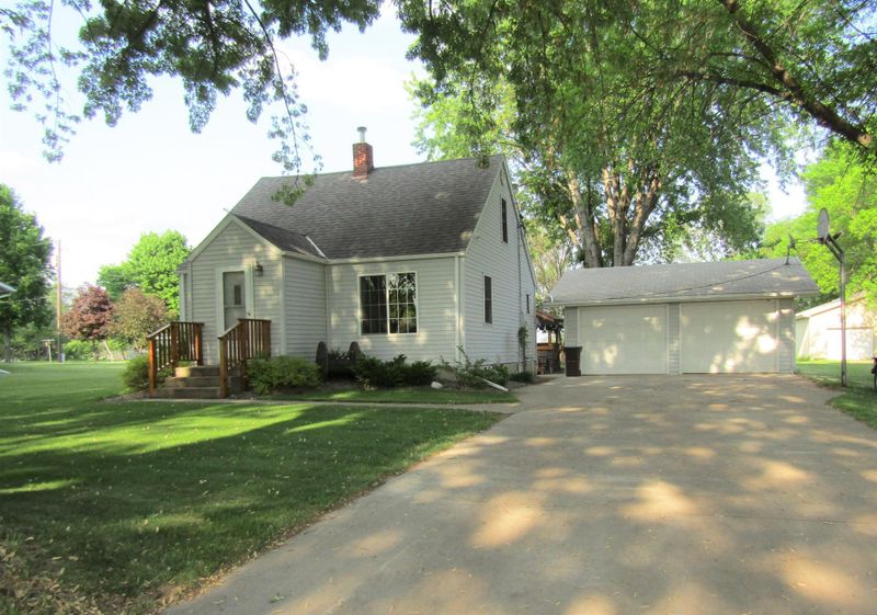 824 S 12th St, Montevideo, MN 56265
