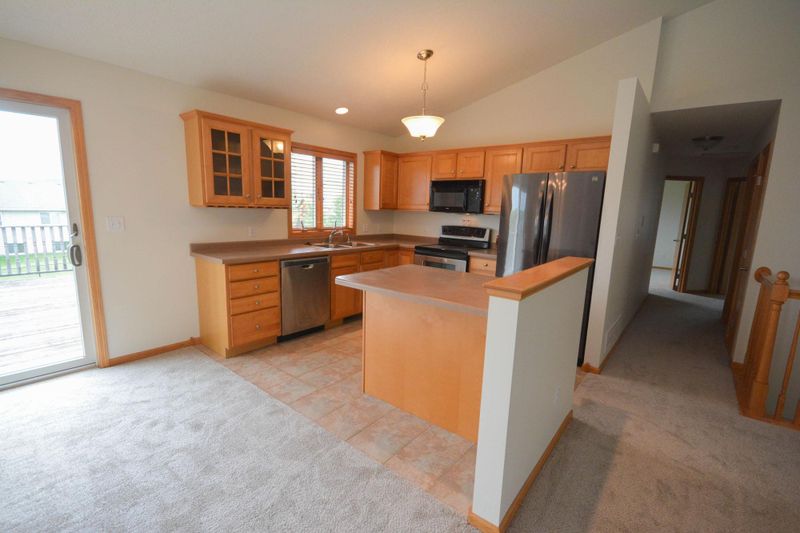 5132 Manor Brook Dr NW, Rochester, MN 55901