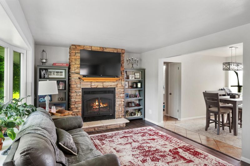 8119 47th Ave N, Brooklyn Park, MN 55428