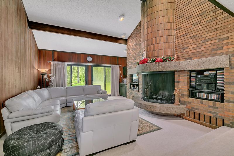 3176 Dolores Dr, Saint Cloud, MN 56303