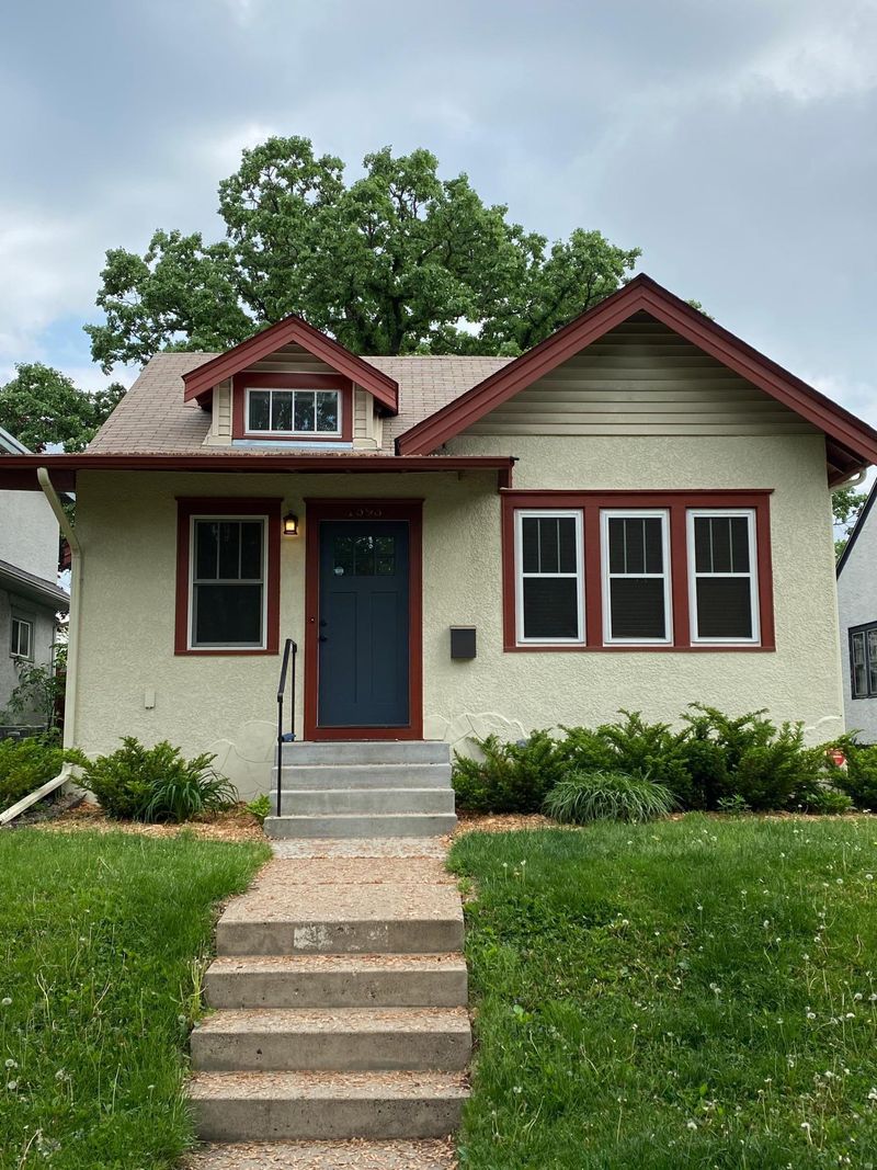 1693 Taylor Ave W, Saint Paul, MN 55104