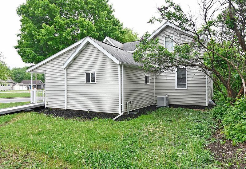 24 Lind St, Faribault, MN 55021