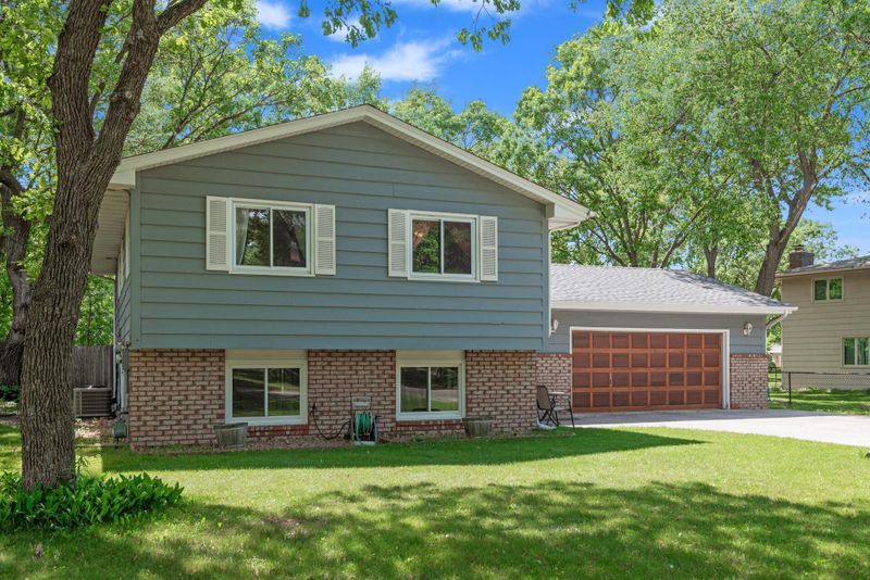 12018 Goldenrod St NW, Coon Rapids, MN 55448