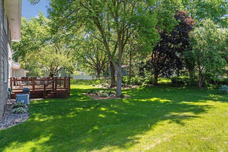 3216 Gettysburg Ave N, New Hope, MN 55427