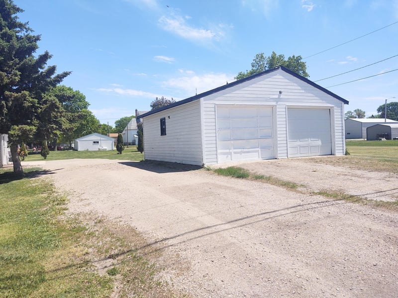 106 5th, Donnelly, MN 56235