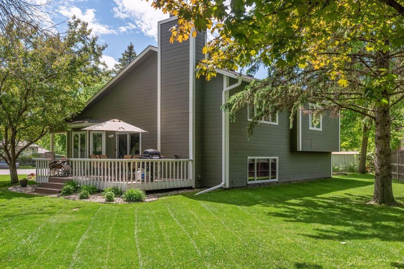 4342 Golden Meadow Ct, Eagan, MN 55123