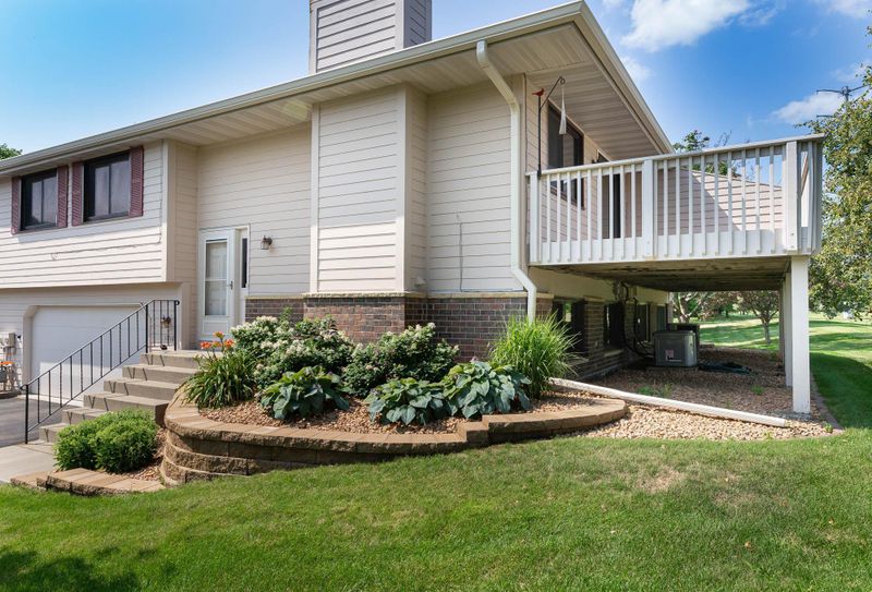 11116 Xavier Ct, Bloomington, MN 55437