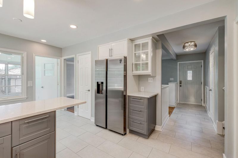 3326 Major Ave N, Golden Valley, MN 55422