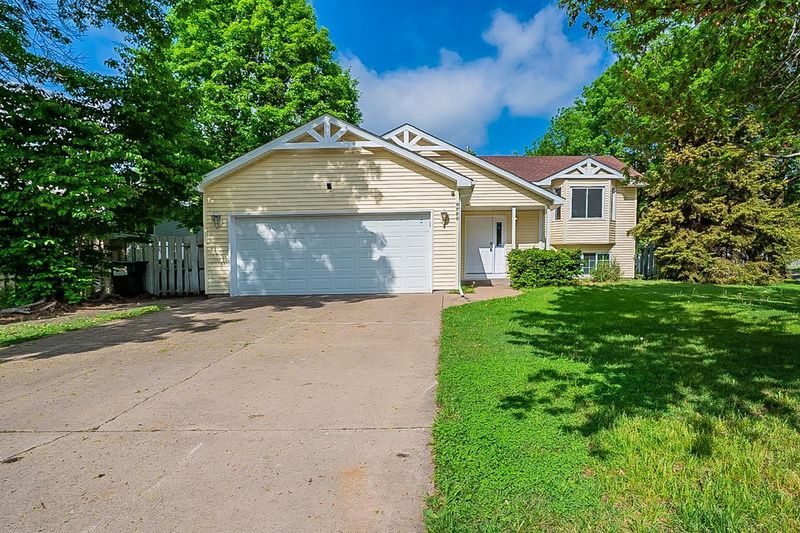 9798 Taylor St NE, Blaine, MN 55434
