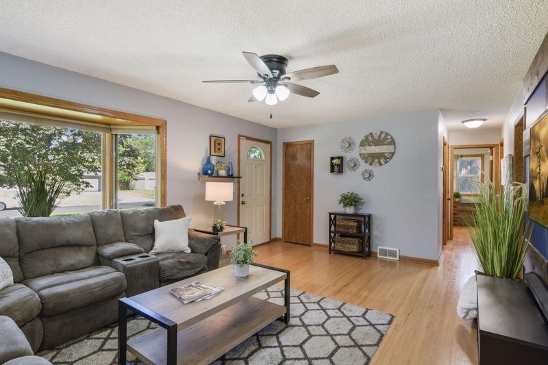 6708 Jersey Ave N, Brooklyn Park, MN 55428