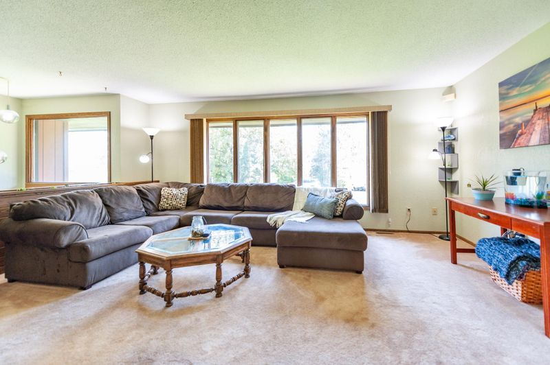 4425 Shadowwood Dr NE, Sauk Rapids, MN 56379