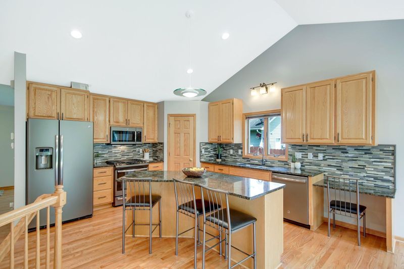 1642 Park Ave, White Bear Lake, MN 55110