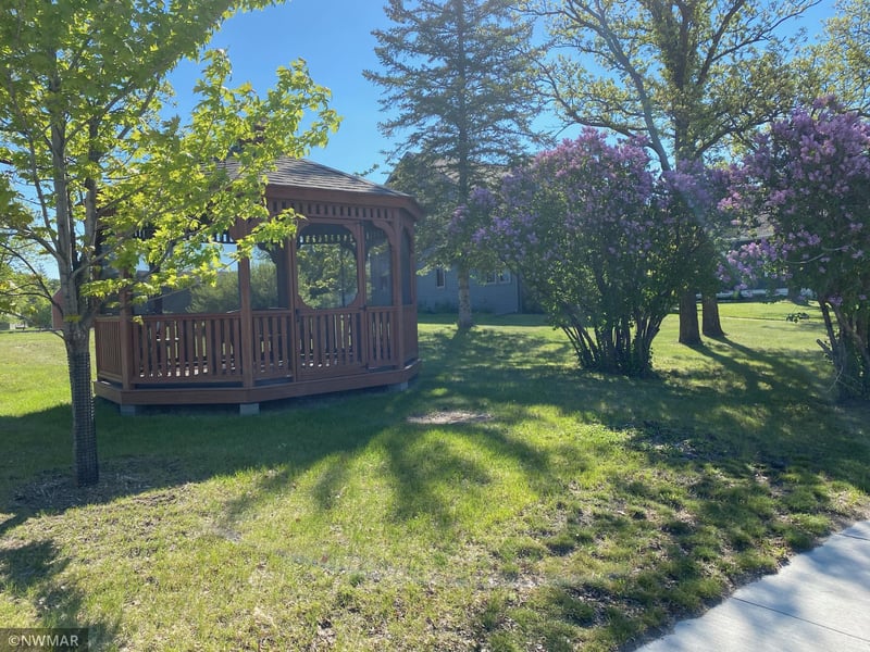 304 Main St S, Karlstad, MN 56732