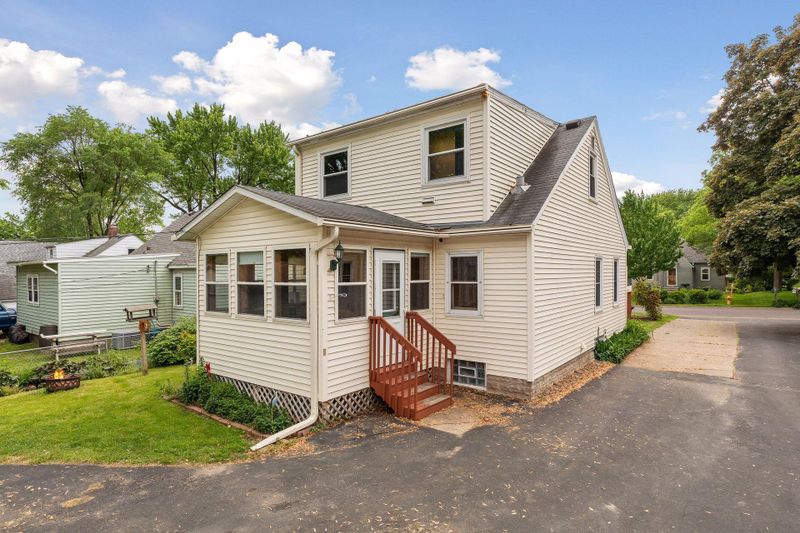 1726 Flandrau St, Maplewood, MN 55109