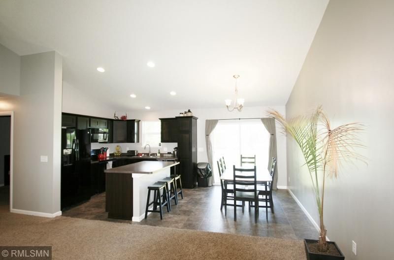 530 Park St E, New Germany, MN 55367