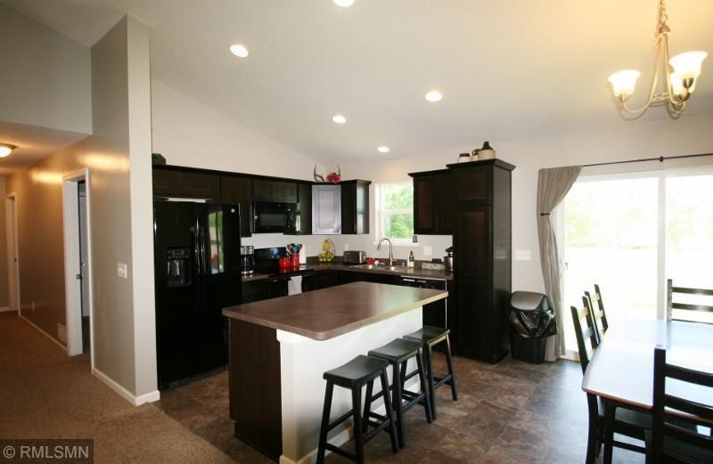 530 Park St E, New Germany, MN 55367