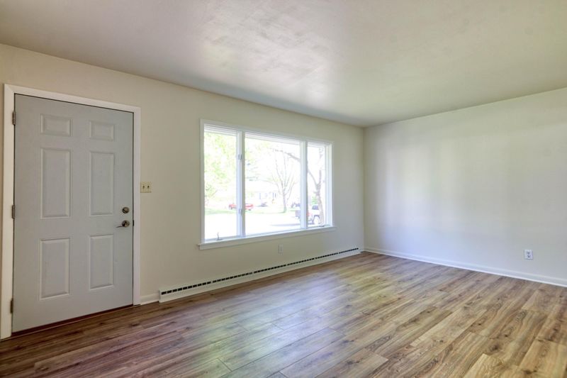 213 Guilford Rd, Hoyt Lakes, MN 55708