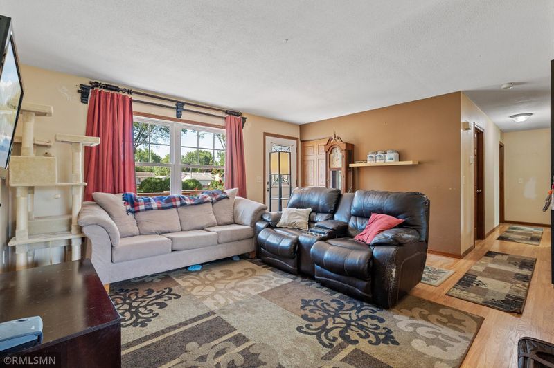 1809 7th St, White Bear Lake, MN 55110