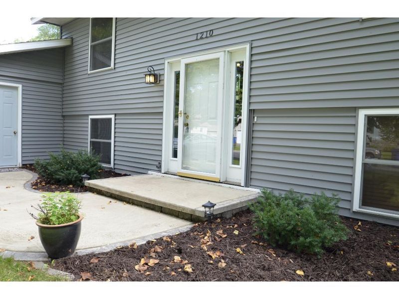 1210 34th Ave N, Saint Cloud, MN 56303