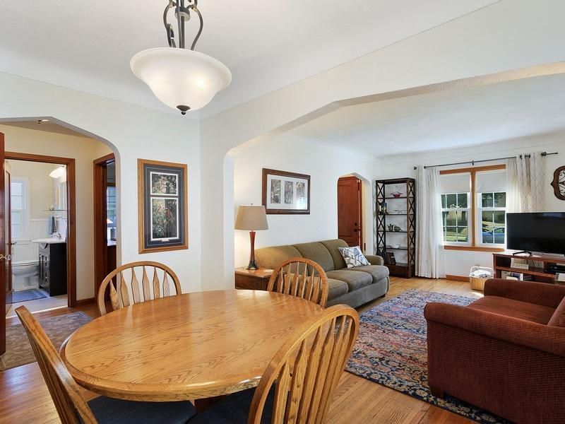 1853 Nebraska Ave E, Saint Paul, MN 55119