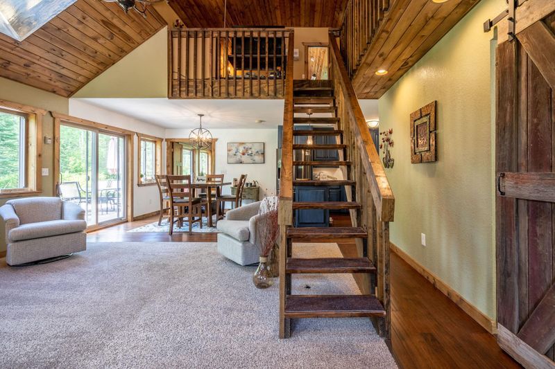 33273 Big Pine Trl, Grand Rapids, MN 55744