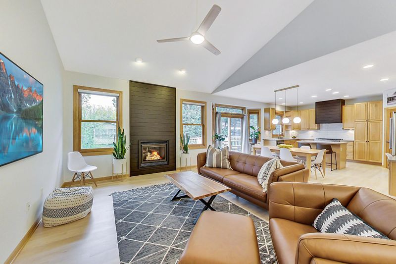 411 Riley Dr, Northfield, MN 55057