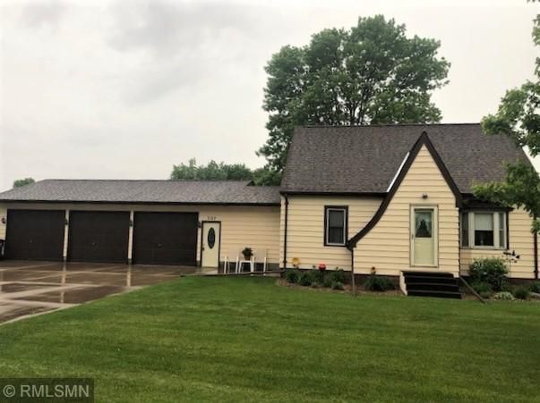 7152 7th Ave, Glencoe, MN 55336