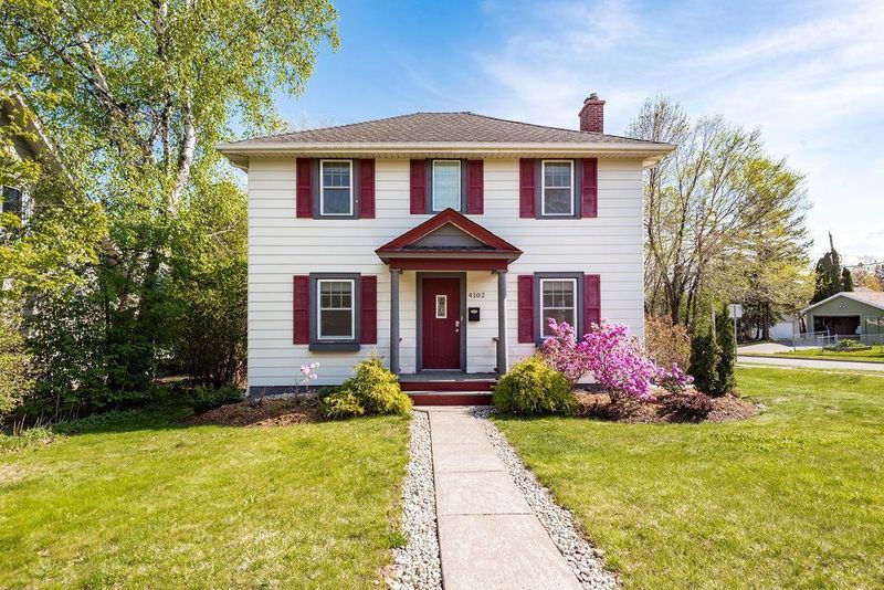 4102 E Superior St, Duluth, MN 55804