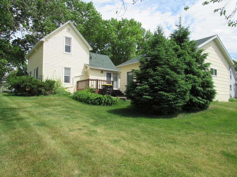 534 S Main St, Blue Earth, MN 56013